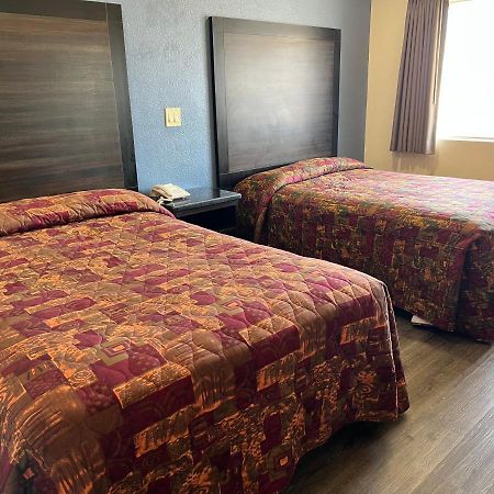 Economy Inn Фресно Екстериор снимка