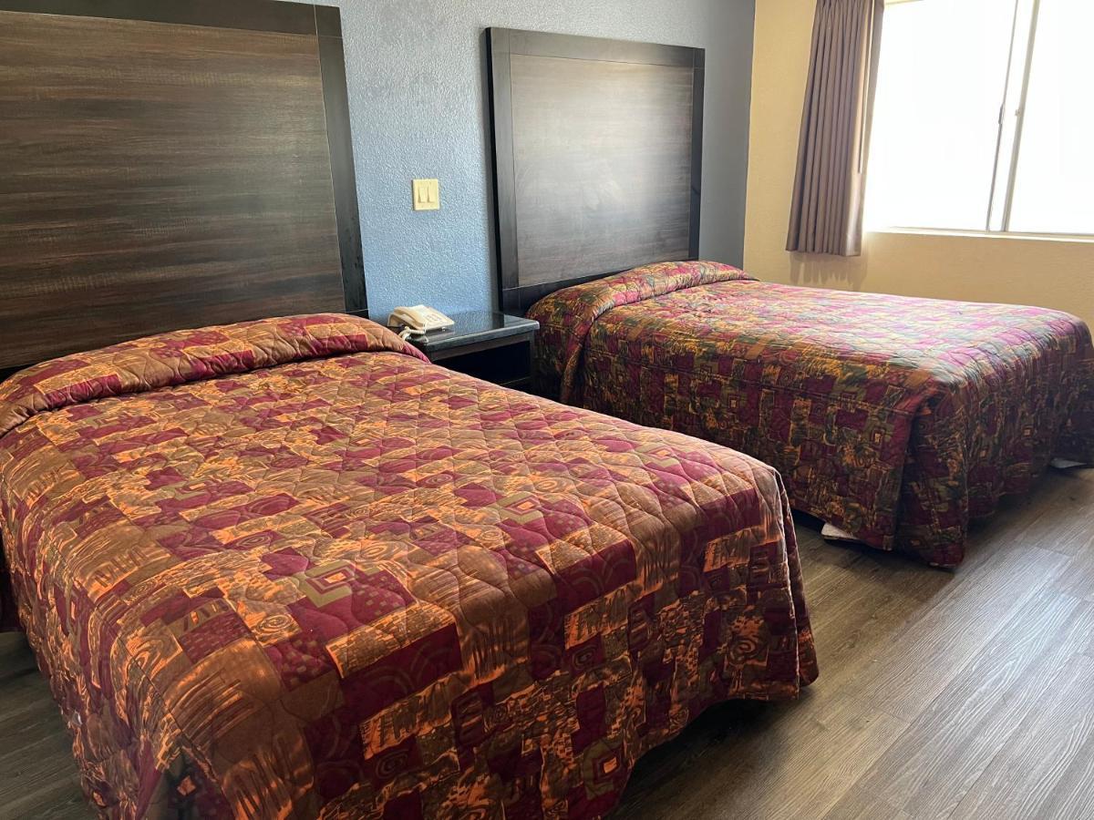 Economy Inn Фресно Екстериор снимка