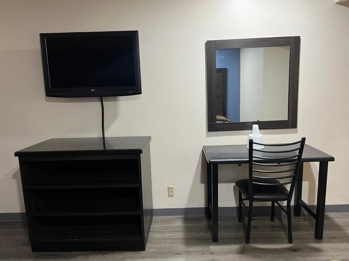 Economy Inn Фресно Екстериор снимка