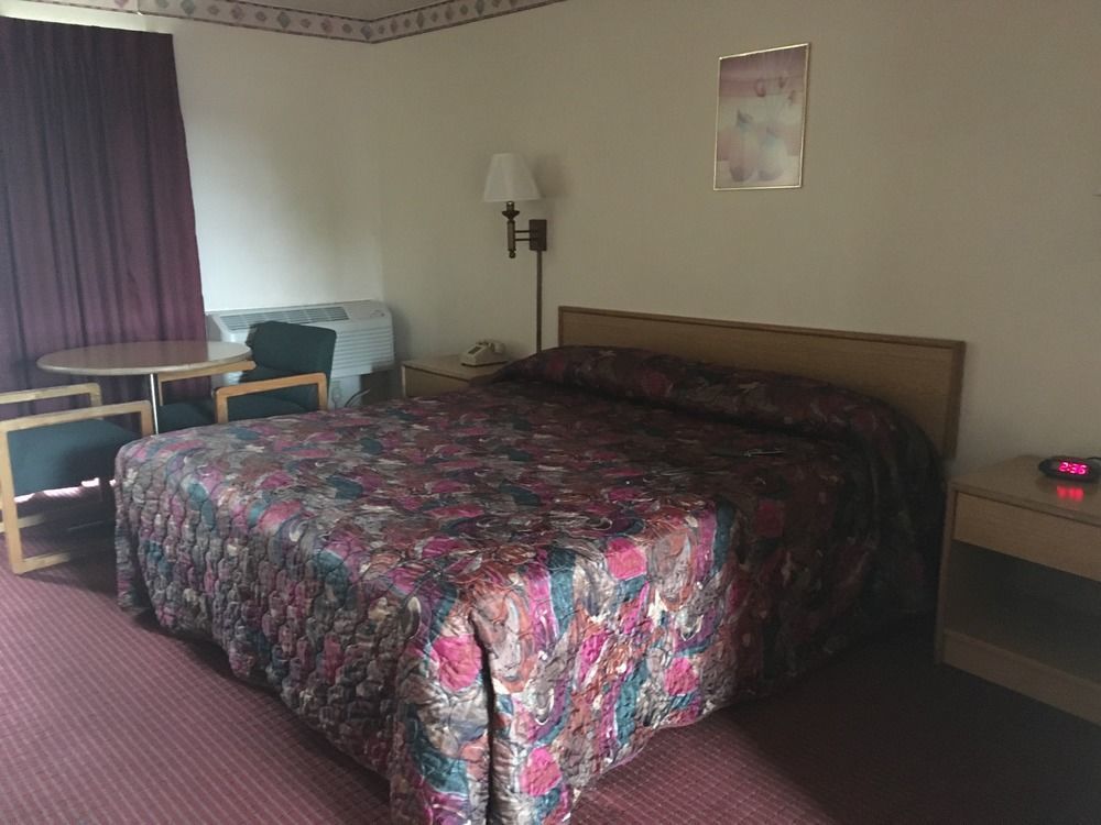 Economy Inn Фресно Екстериор снимка
