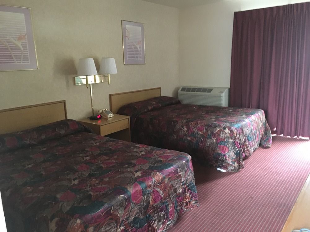 Economy Inn Фресно Екстериор снимка