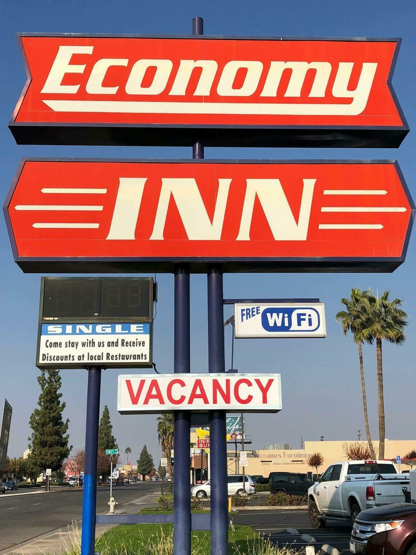Economy Inn Фресно Екстериор снимка
