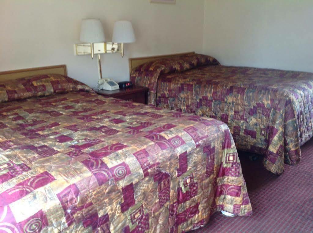 Economy Inn Фресно Екстериор снимка